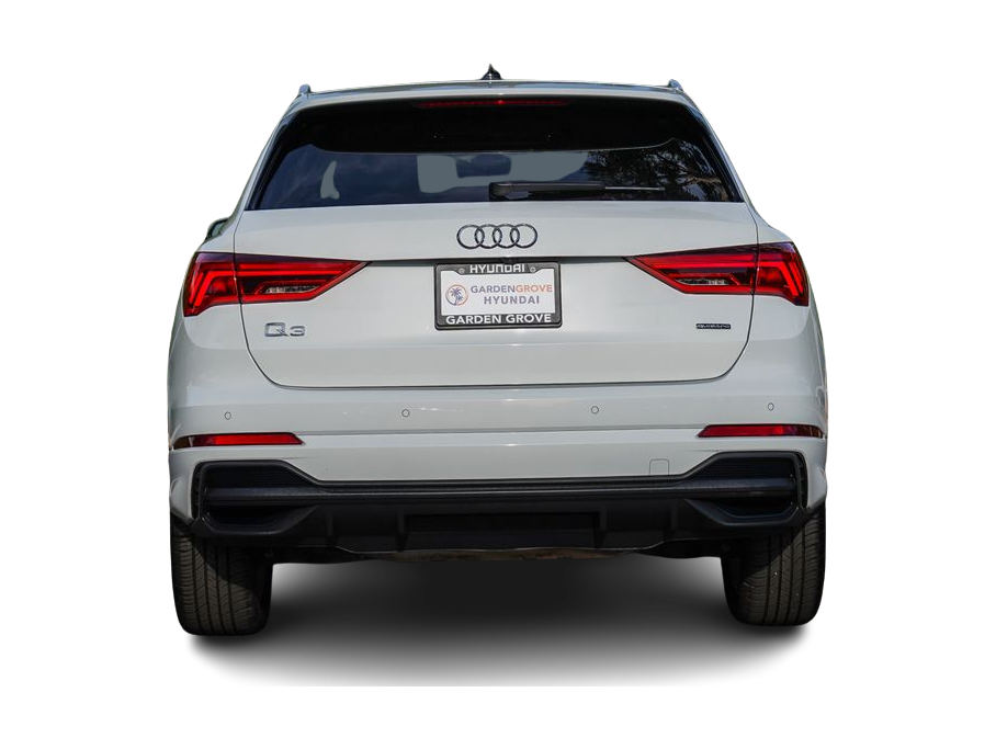 Thumbnail: 2023 Audi Q3 - 4