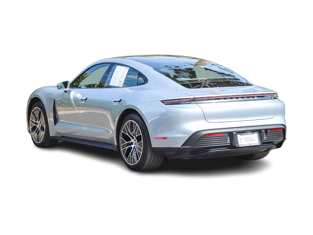 Thumbnail: 2022 Porsche Taycan - 3