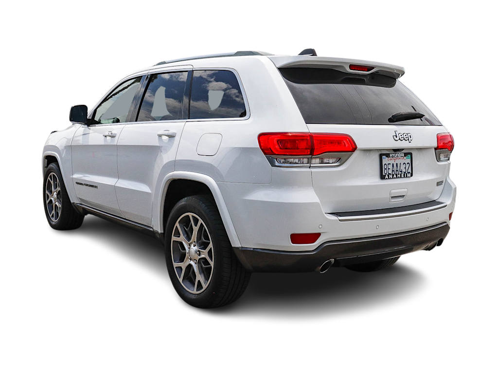 Thumbnail: 2018 Jeep Grand Cherokee - 3