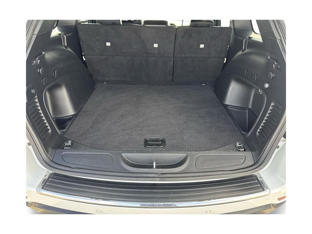 Thumbnail: 2022 Jeep Grand Cherokee - 16