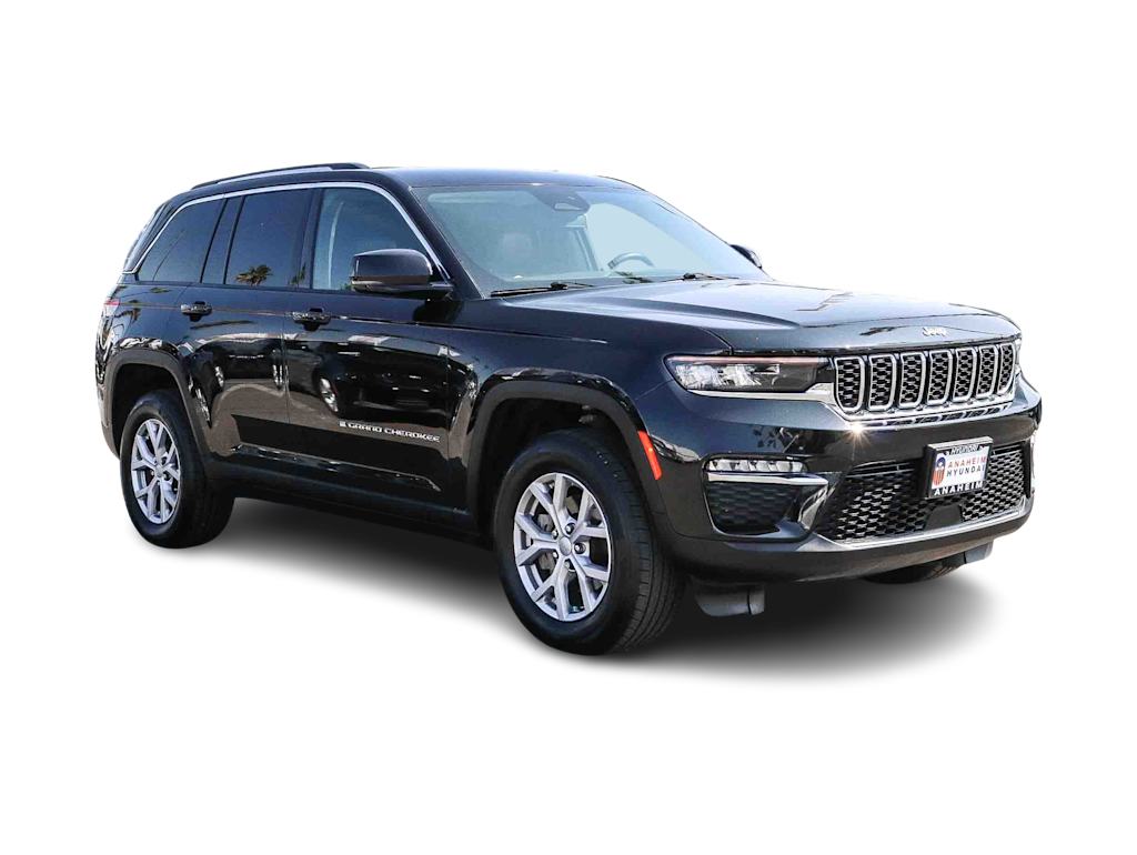 Thumbnail: 2022 Jeep Grand Cherokee - 16