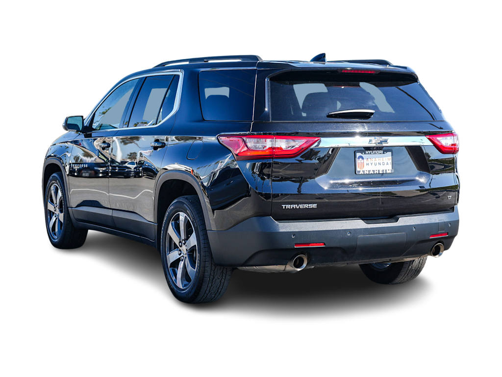 Thumbnail: 2021 Chevrolet Traverse - 3