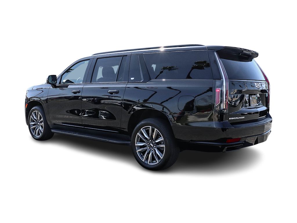 Thumbnail: 2022 Cadillac Escalade - 3