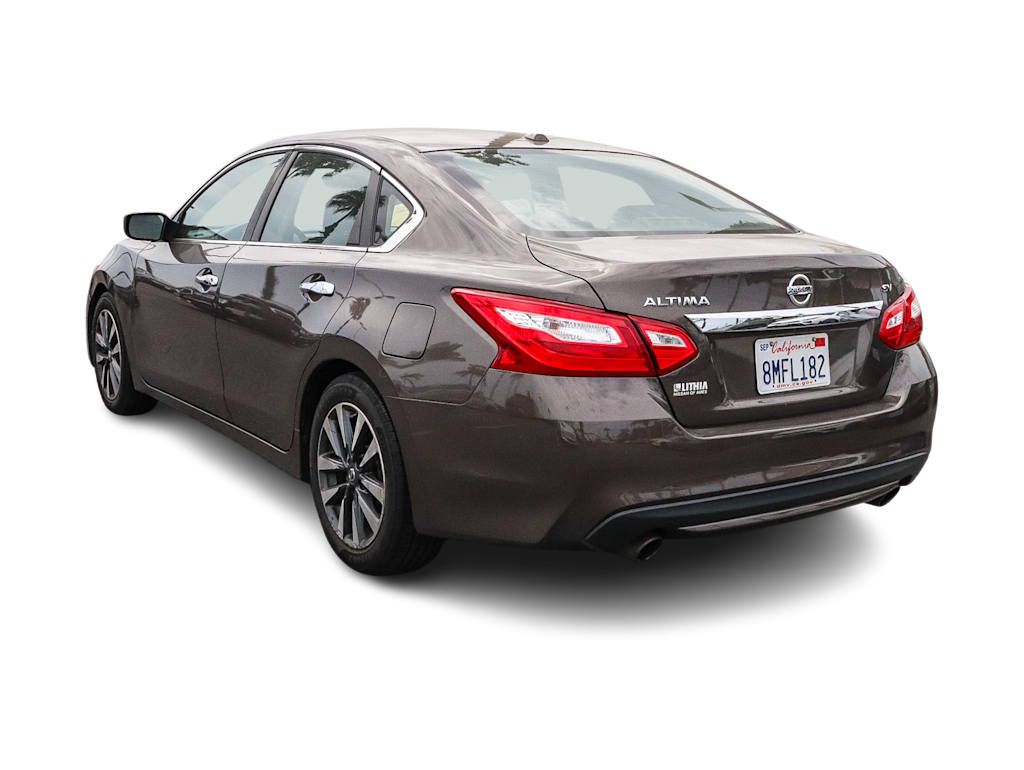 Thumbnail: 2017 Nissan Altima - 4