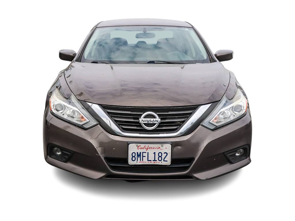 Thumbnail: 2017 Nissan Altima - 6