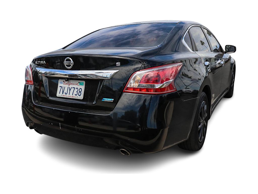 Thumbnail: 2013 Nissan Altima - 13