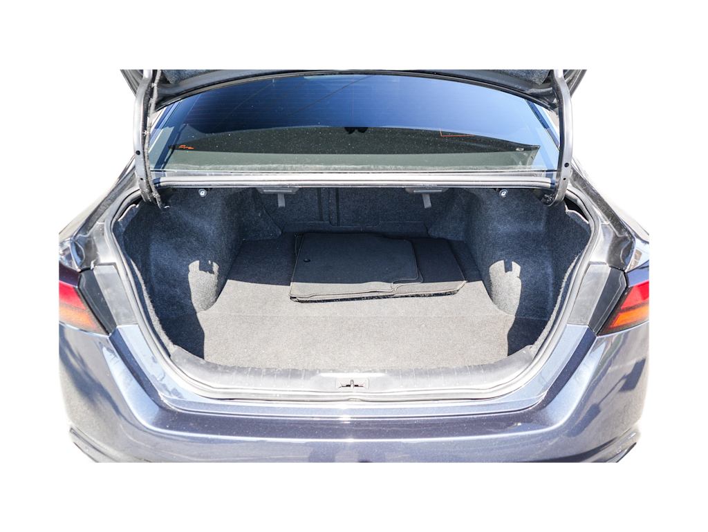 Thumbnail: 2019 Nissan Altima - 16