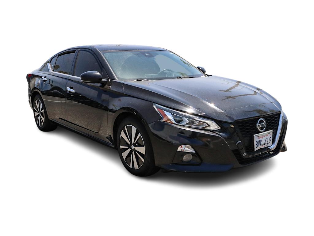 Thumbnail: 2019 Nissan Altima - 18