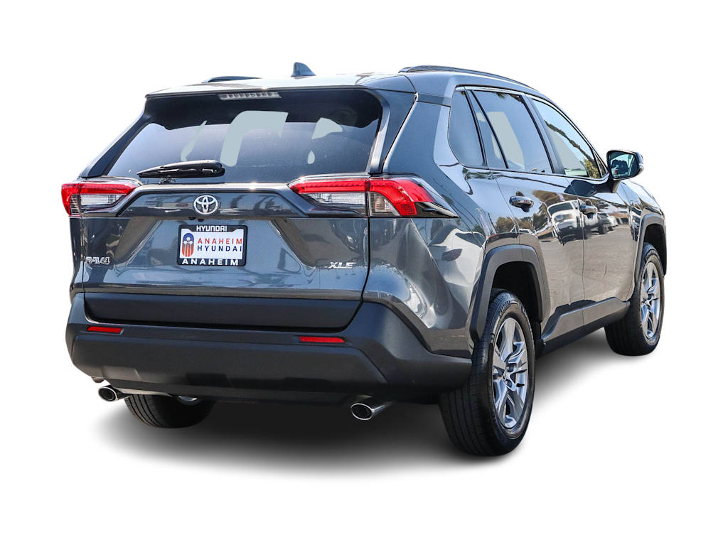 Thumbnail: 2022 Toyota RAV4 - 19