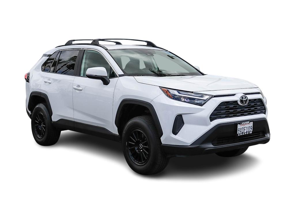 Thumbnail: 2022 Toyota RAV4 - 17