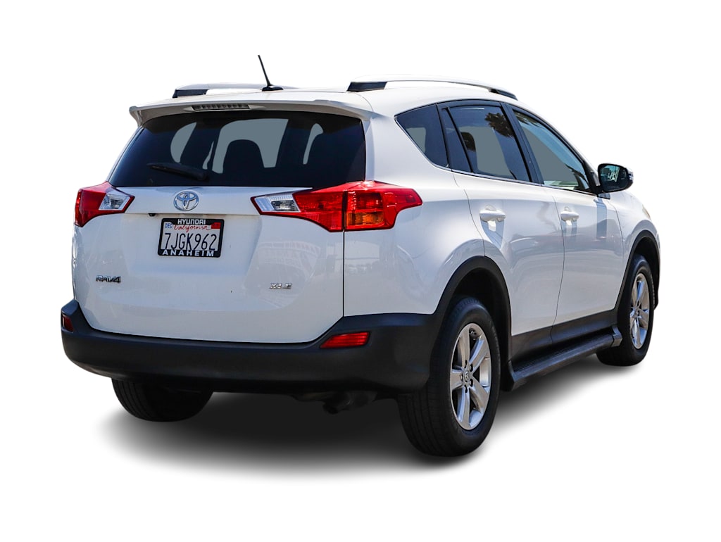 Thumbnail: 2015 Toyota RAV4 - 20