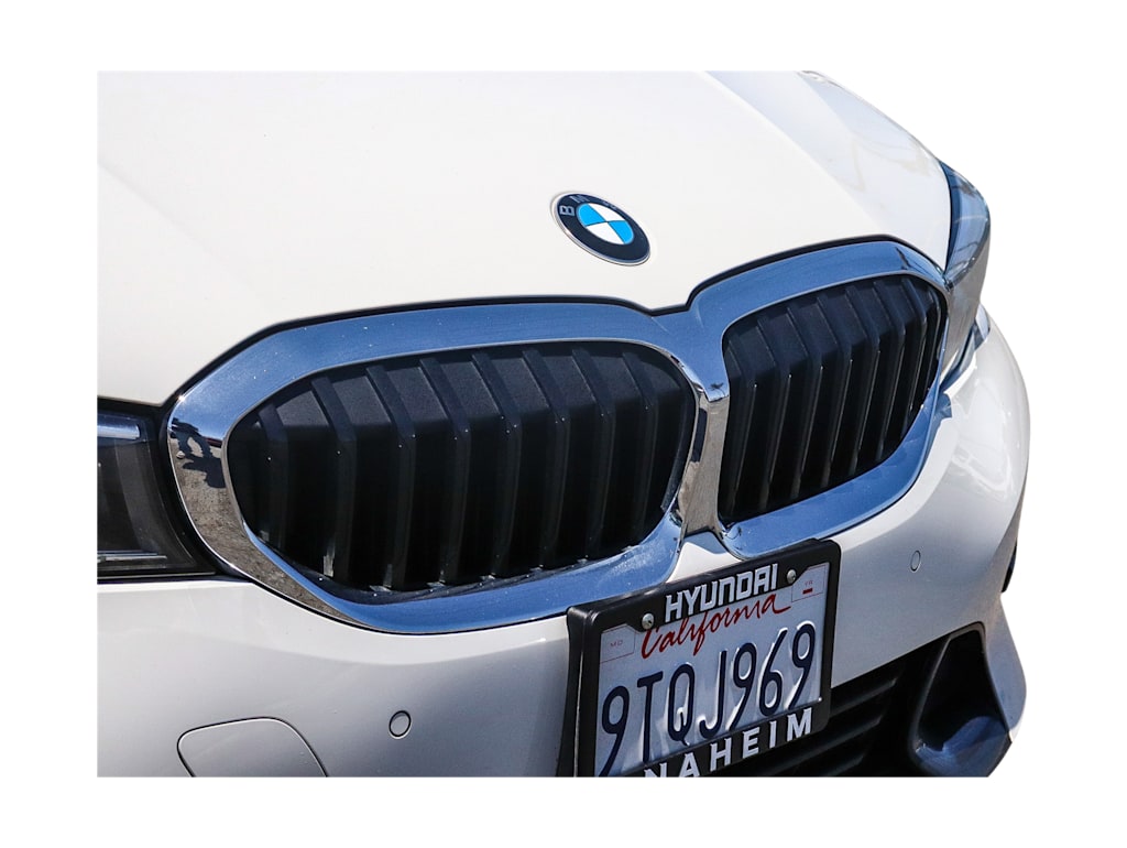 Thumbnail: 2022 BMW 3 Series - 19