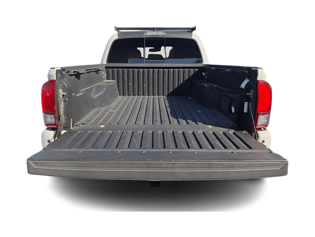 Thumbnail: 2019 Toyota Tacoma - 14