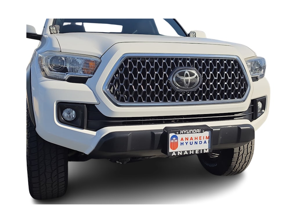 Thumbnail: 2019 Toyota Tacoma - 17