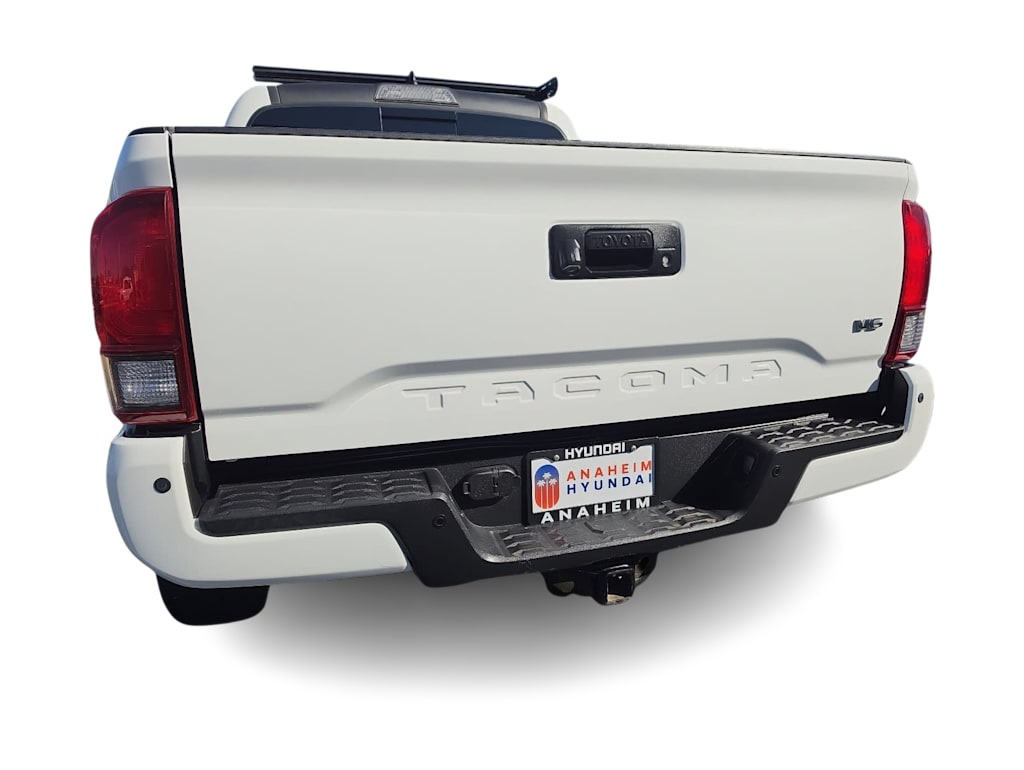 Thumbnail: 2019 Toyota Tacoma - 4