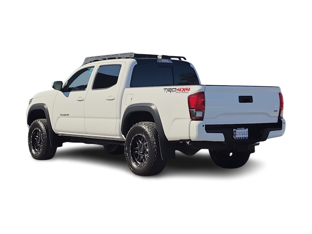 Thumbnail: 2019 Toyota Tacoma - 3