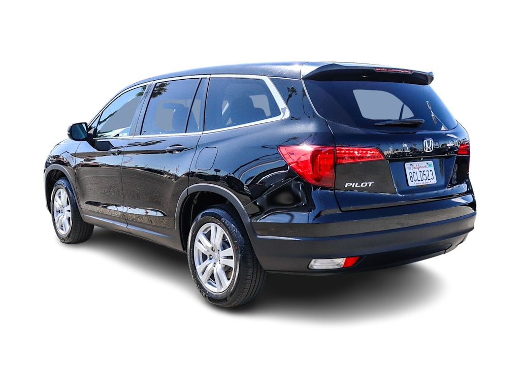 Thumbnail: 2018 Honda Pilot - 3