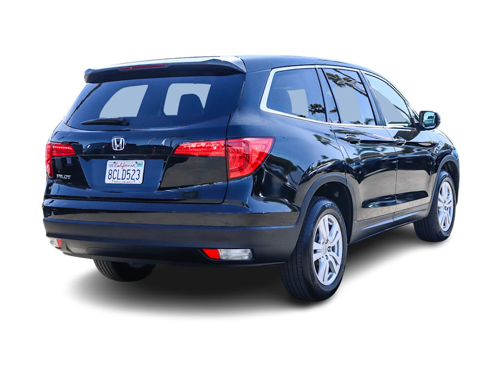 Thumbnail: 2018 Honda Pilot - 19