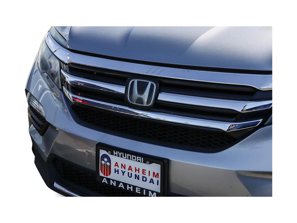 Thumbnail: 2017 Honda Pilot - 3