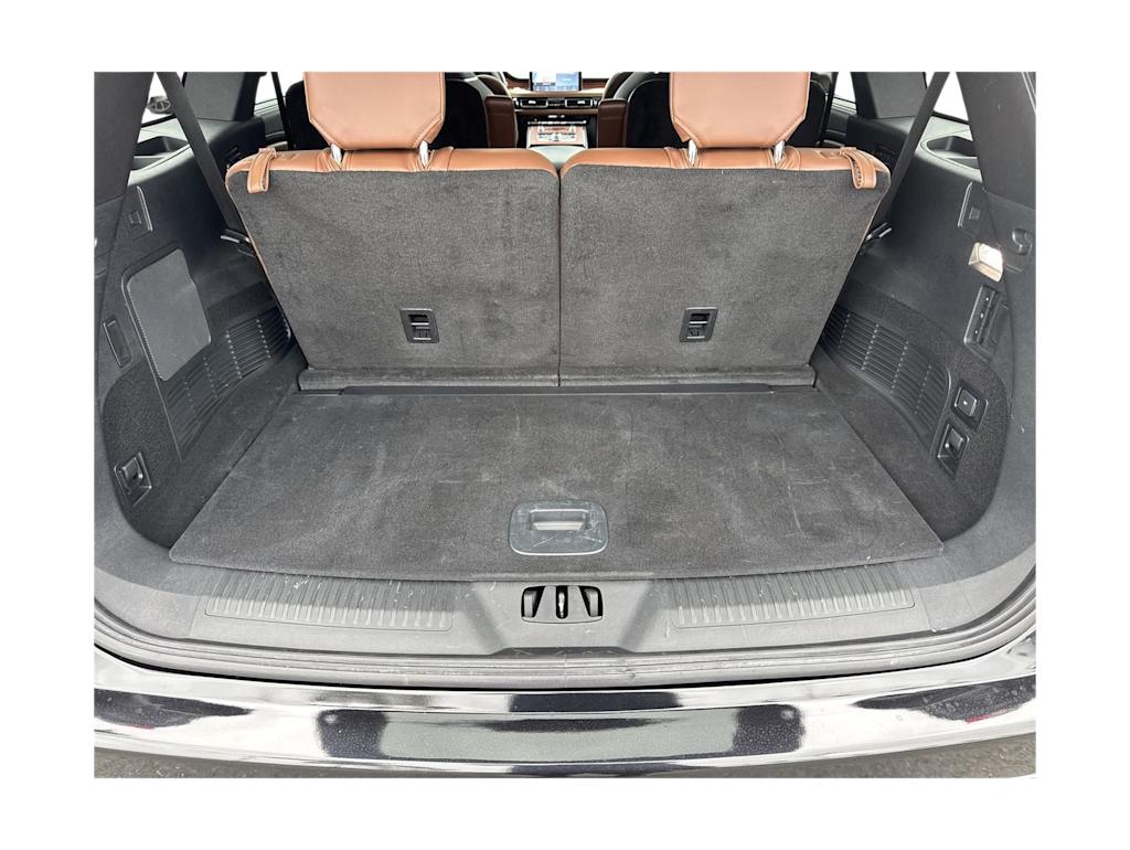 Thumbnail: 2023 Lincoln Aviator - 15