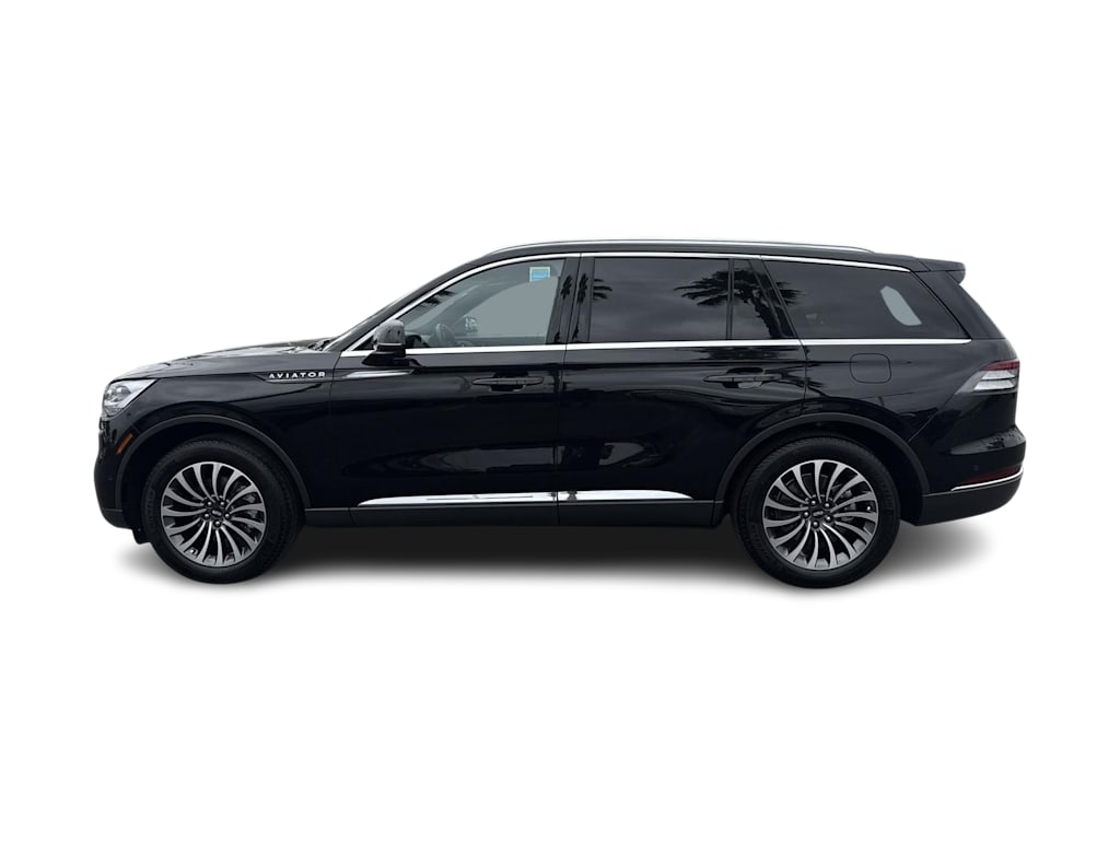 Thumbnail: 2023 Lincoln Aviator - 3