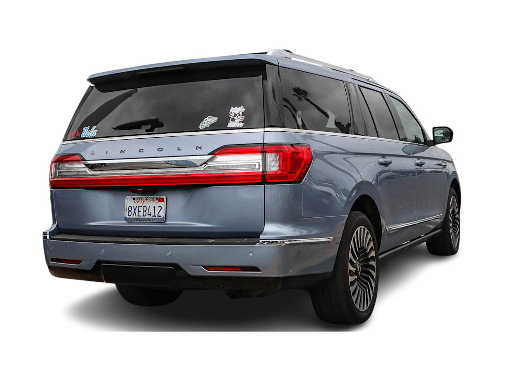 Thumbnail: 2021 Lincoln Navigator L - 16