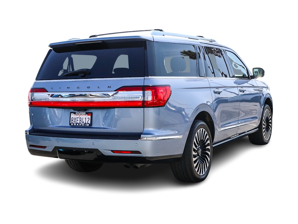 Thumbnail: 2021 Lincoln Navigator L - 19