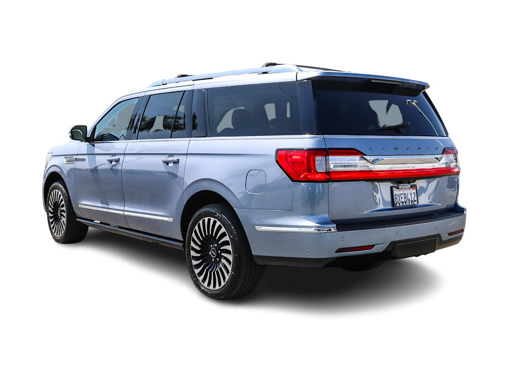 Thumbnail: 2021 Lincoln Navigator L - 3