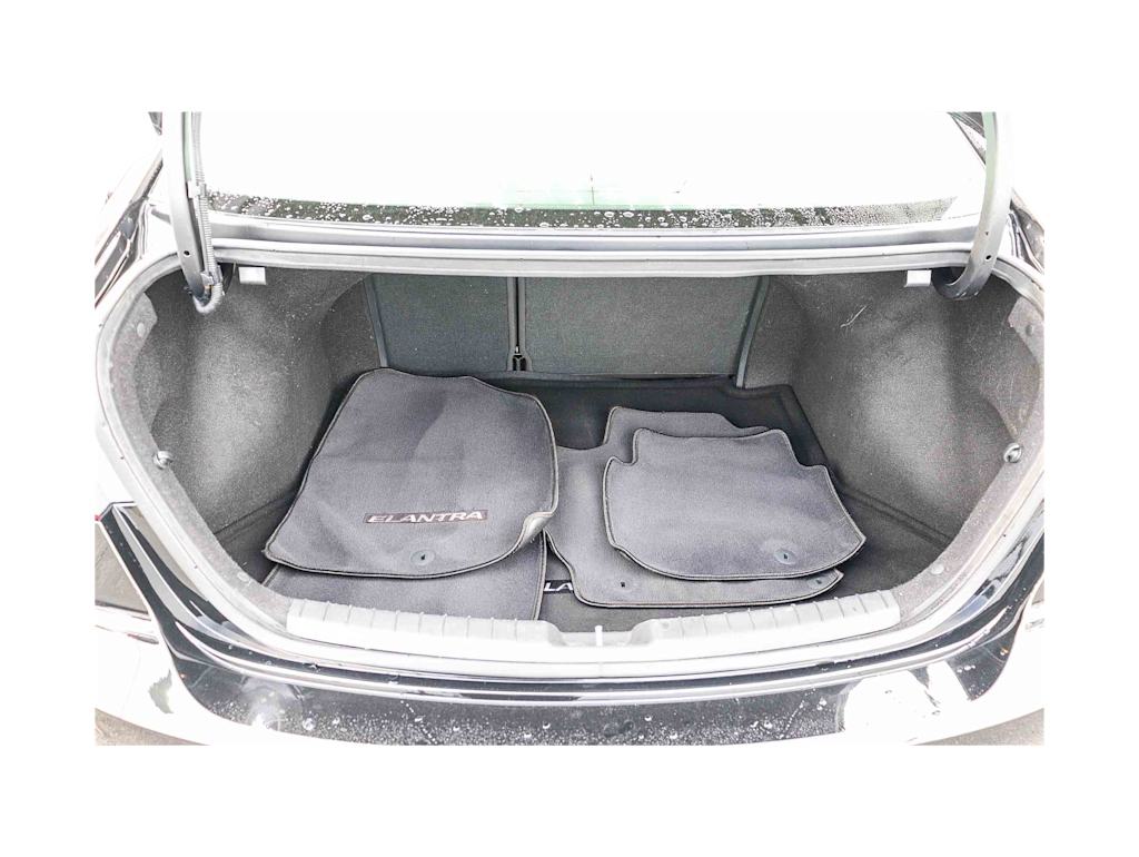 Thumbnail: 2017 Hyundai Elantra - 15