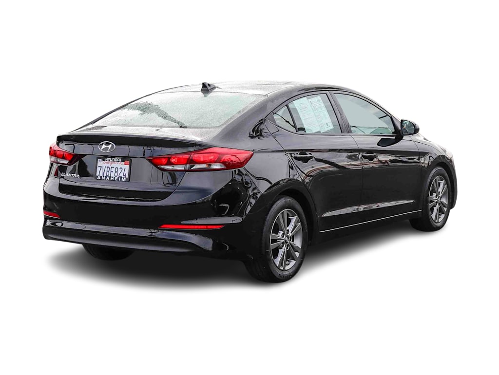 Thumbnail: 2017 Hyundai Elantra - 18