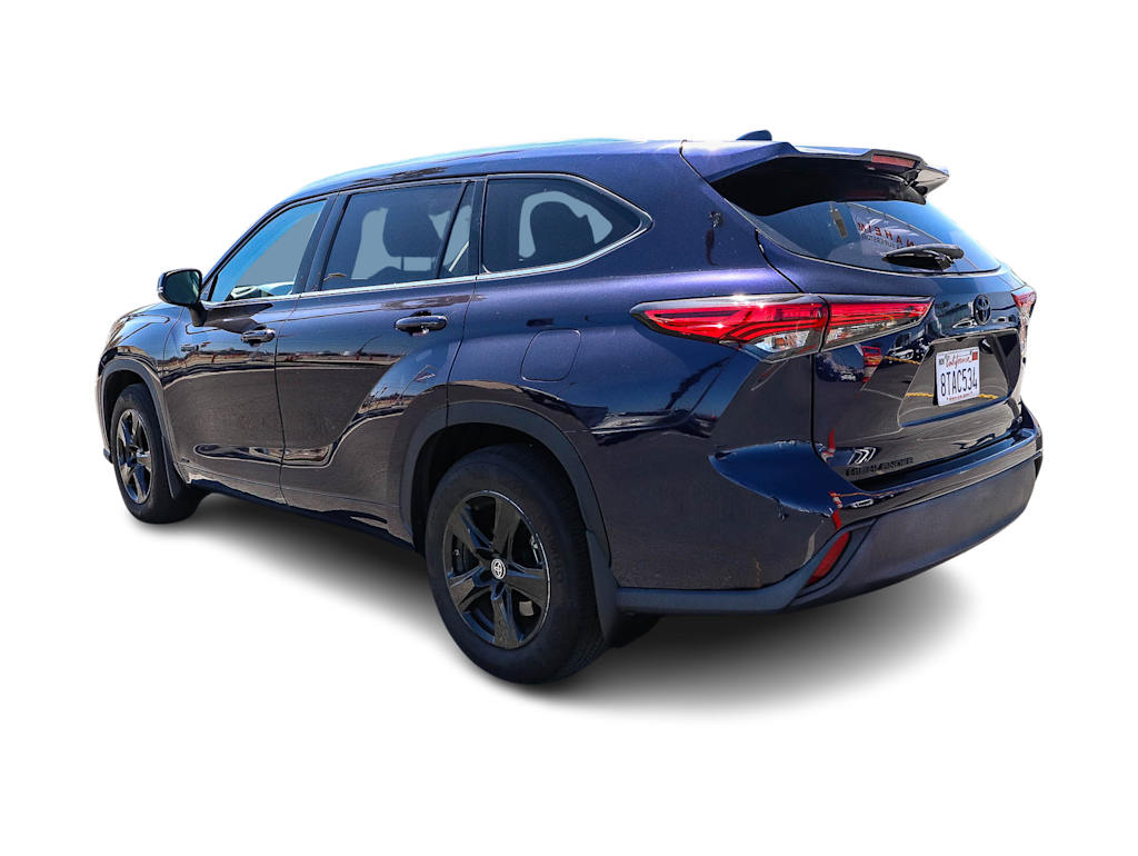 Thumbnail: 2021 Toyota Highlander - 3