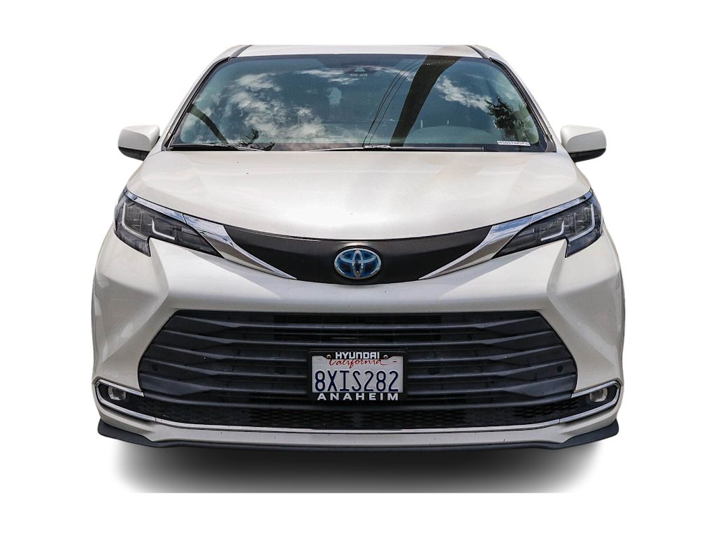 Thumbnail: 2021 Toyota Sienna - 24