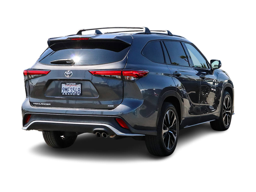 Thumbnail: 2021 Toyota Highlander - 20