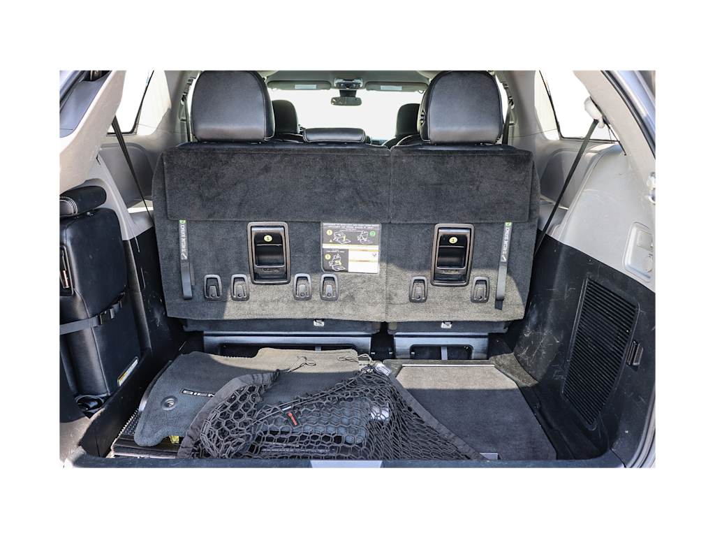 Thumbnail: 2018 Toyota Sienna - 14