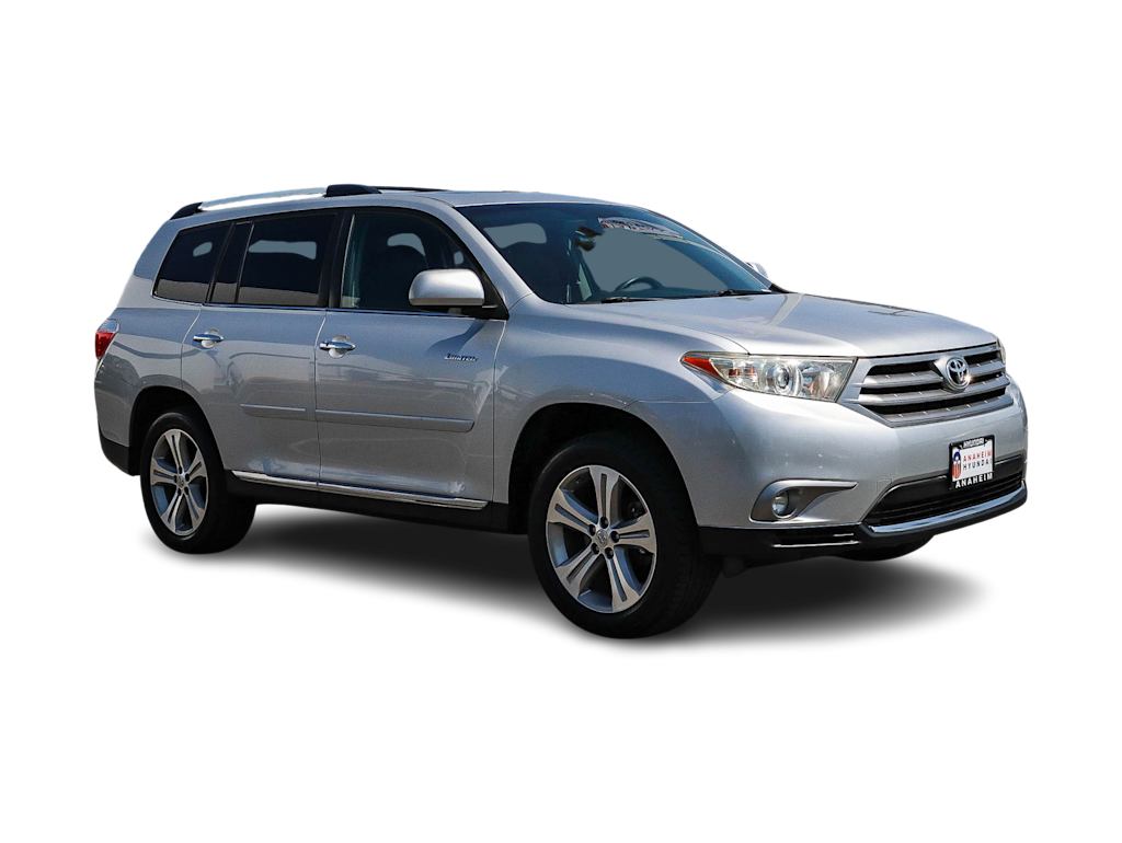 Thumbnail: 2013 Toyota Highlander - 17