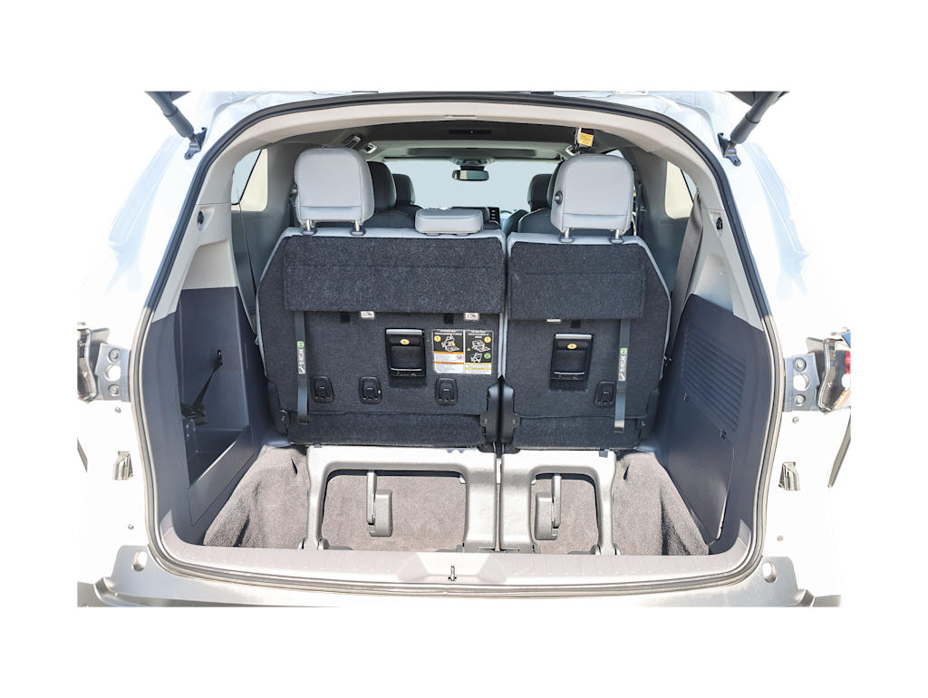 Thumbnail: 2023 Toyota Sienna - 17