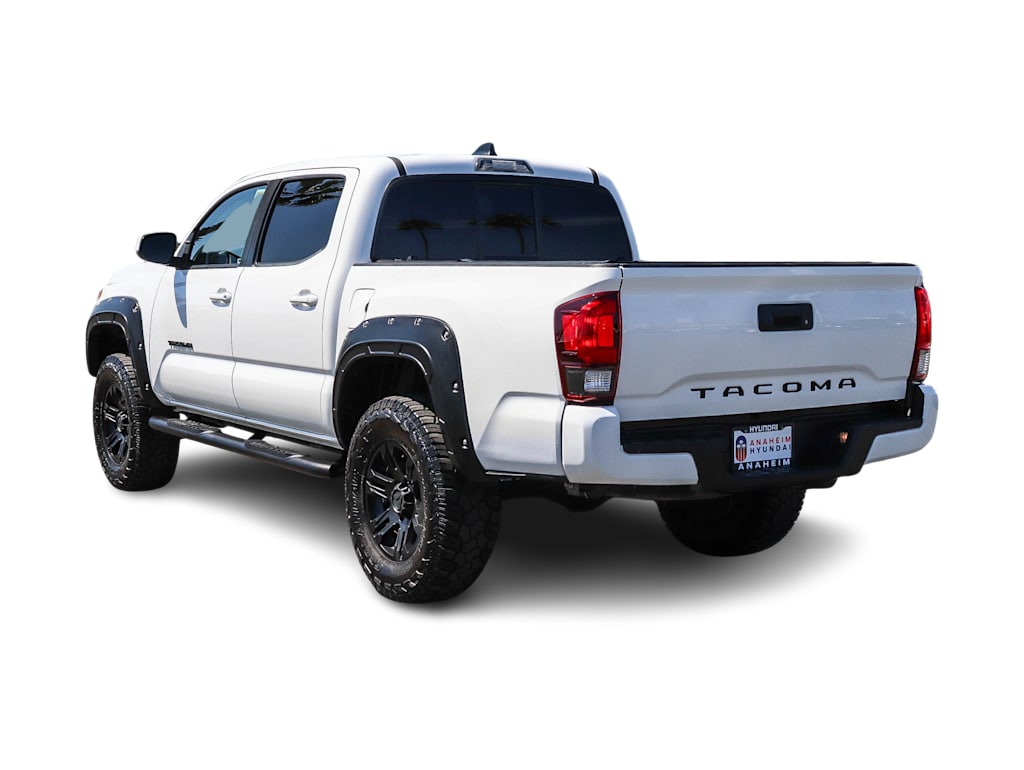 Thumbnail: 2020 Toyota Tacoma - 3