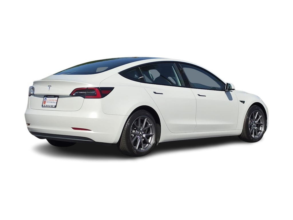 Thumbnail: 2023 Tesla Model 3 - 17