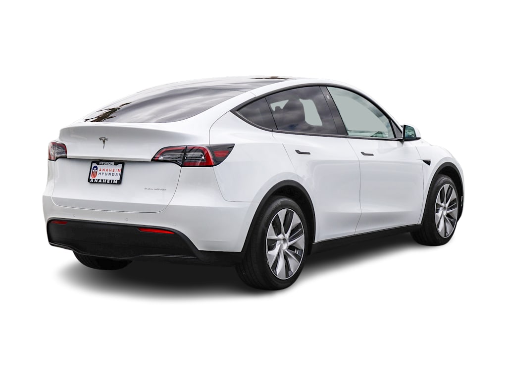 Thumbnail: 2022 Tesla Model Y - 17