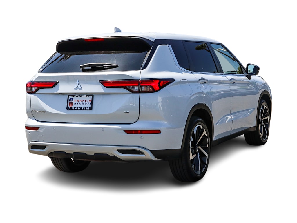 Thumbnail: 2024 Mitsubishi Outlander - 19