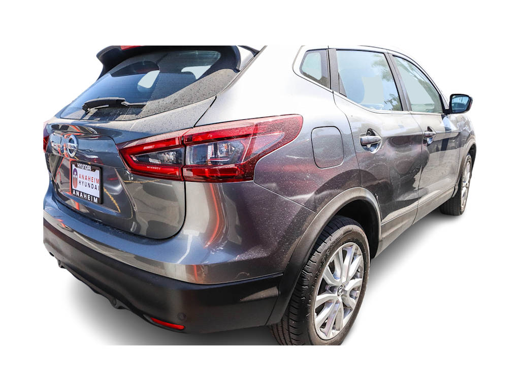 Thumbnail: 2021 Nissan Rogue Sport - 19