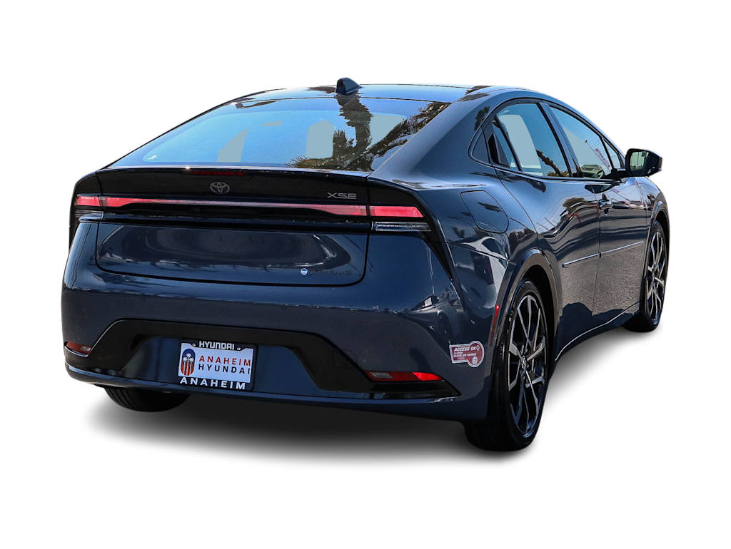 Thumbnail: 2024 Toyota Prius Prime - 17