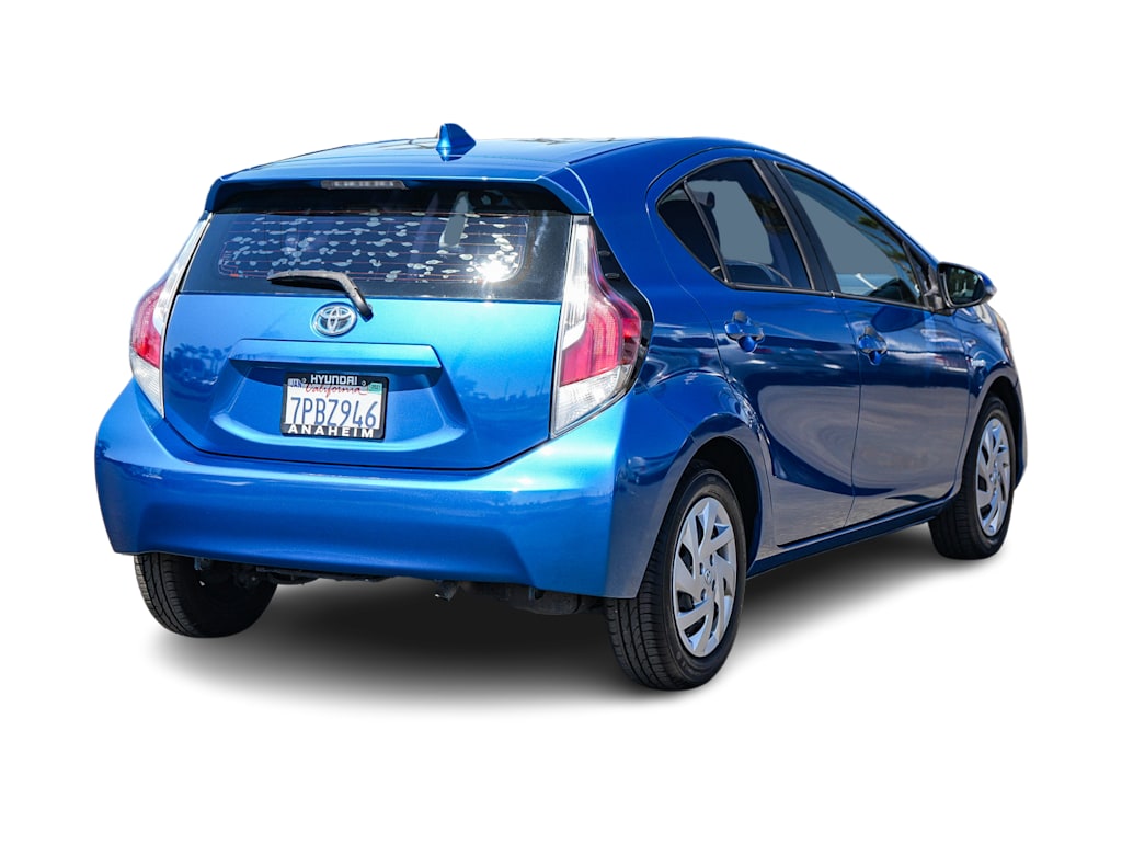 Thumbnail: 2015 Toyota Prius c - 19
