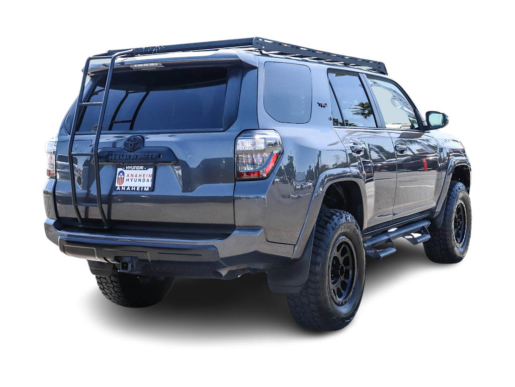 Thumbnail: 2019 Toyota 4Runner - 20