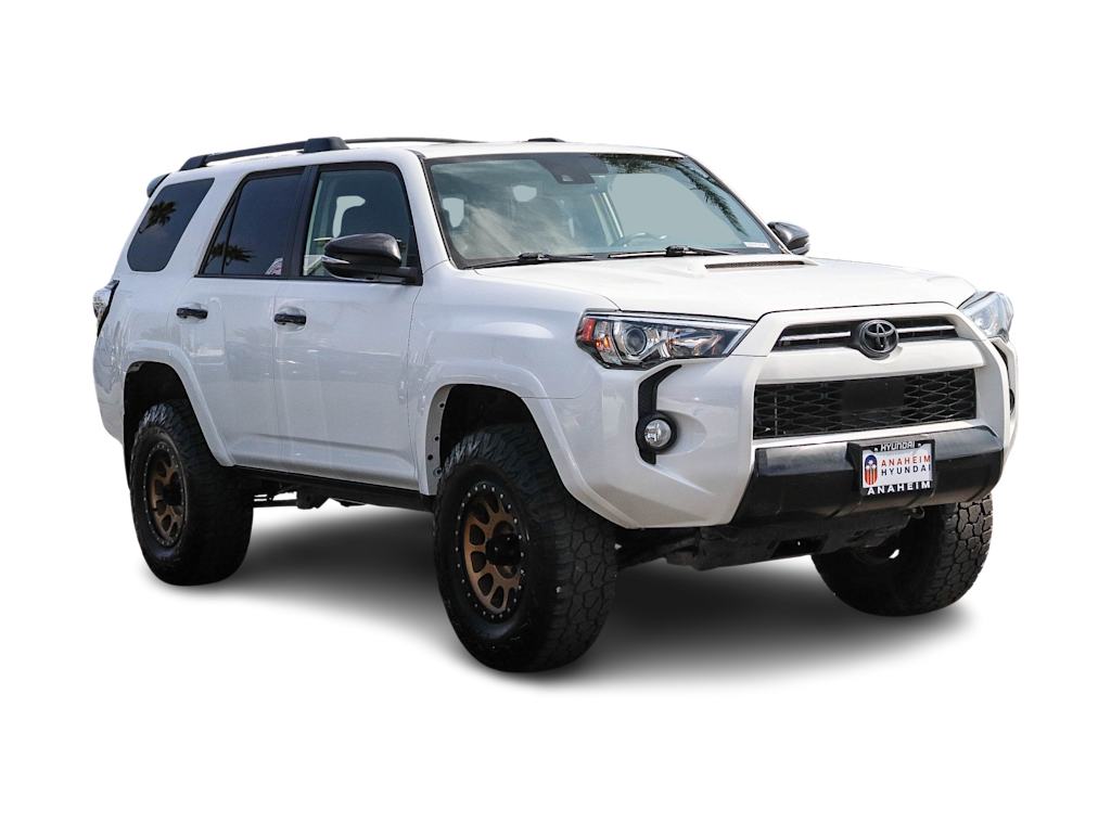 Thumbnail: 2020 Toyota 4Runner - 18
