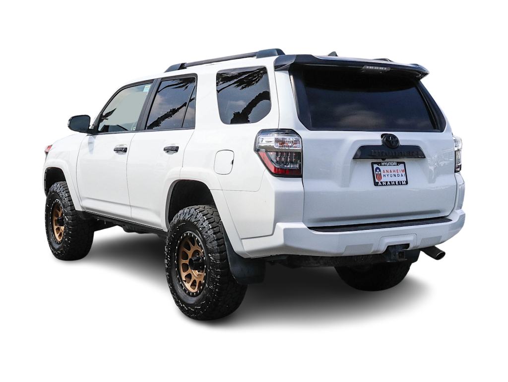 Thumbnail: 2020 Toyota 4Runner - 3