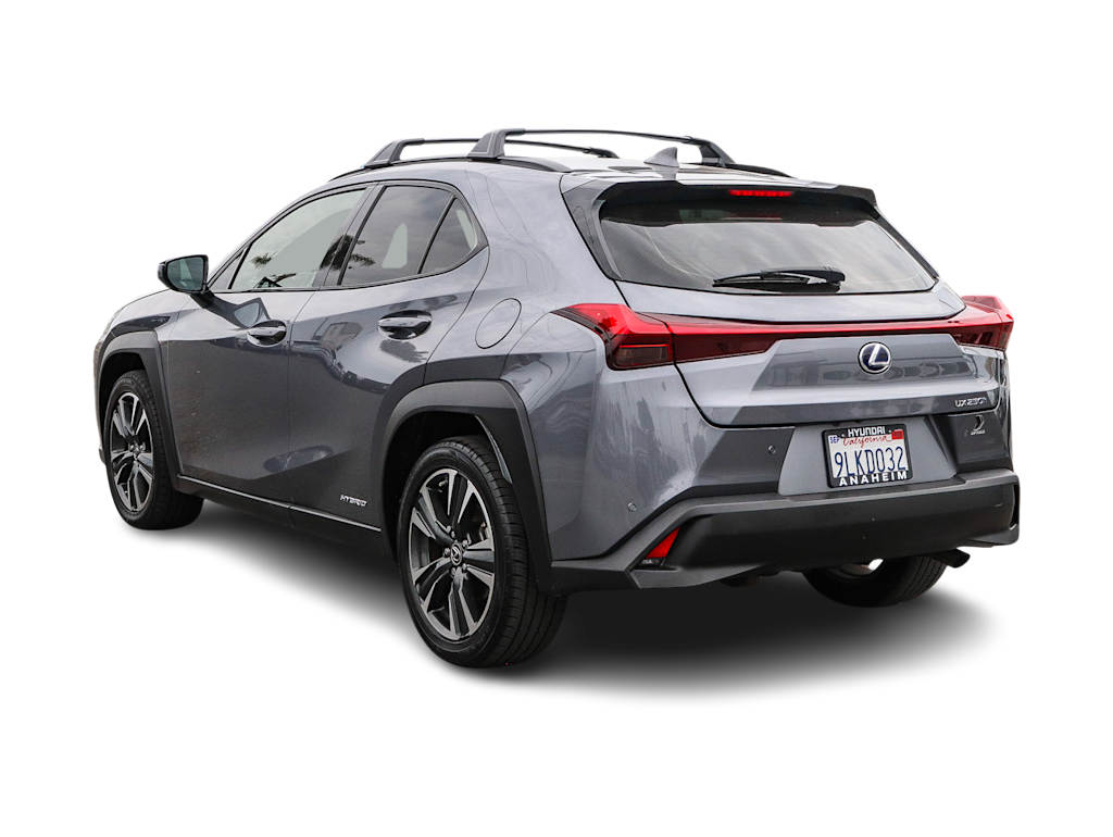 Thumbnail: 2020 Lexus UX - 3