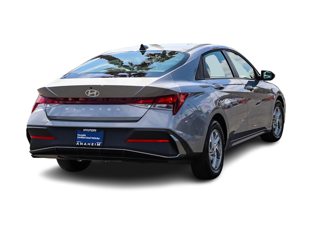 Thumbnail: 2025 Hyundai Elantra - 18