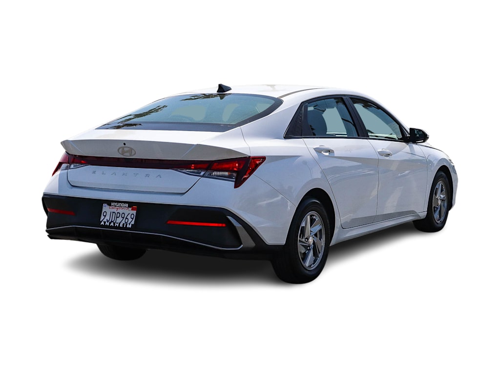 Thumbnail: 2024 Hyundai Elantra - 14