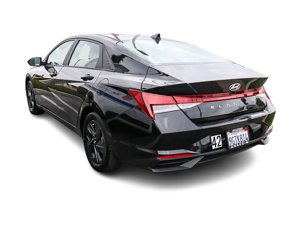 Thumbnail: 2023 Hyundai Elantra - 3